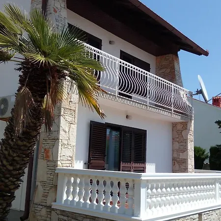 Villa Leona