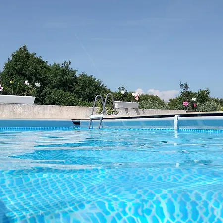Leona Villa Medulin