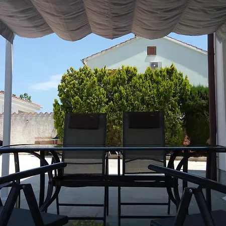 Leona Villa Medulin