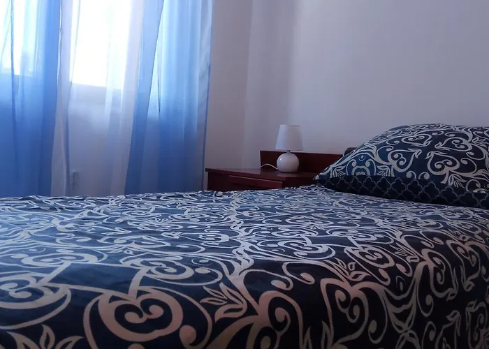 Leona 빌라 메덜린